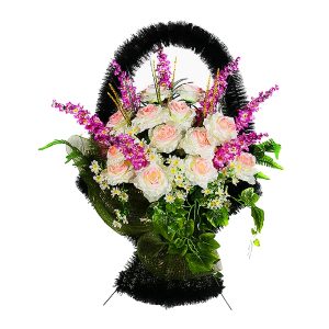Корзина из искусственных цветов № 1