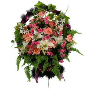 Корзина из искусственных цветов № 4