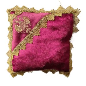 Орденская подушка с гербом